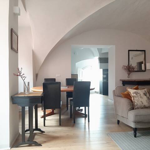 Palazzo Capponi-apt Todorow gallery image 2