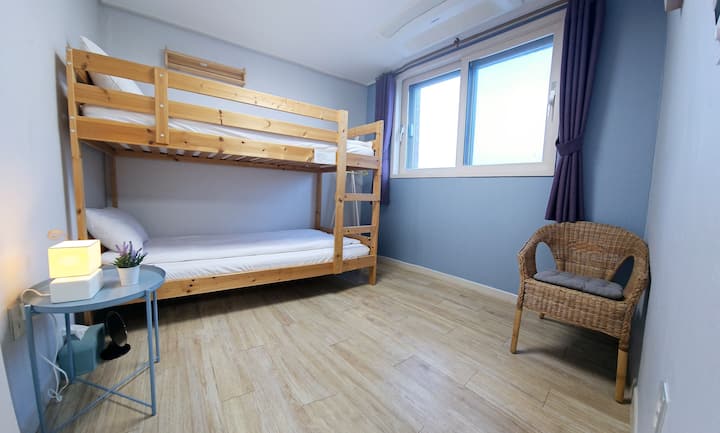 Slaapkamer 3 (bed op 2e verdieping)