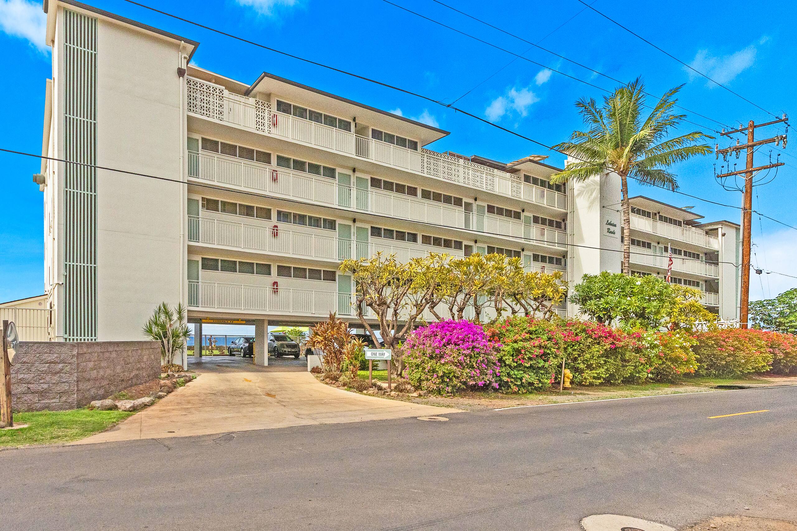 Condo in Lahaina · ★4.96 · 1 bedroom · 2 beds · 1 bath - Image 34