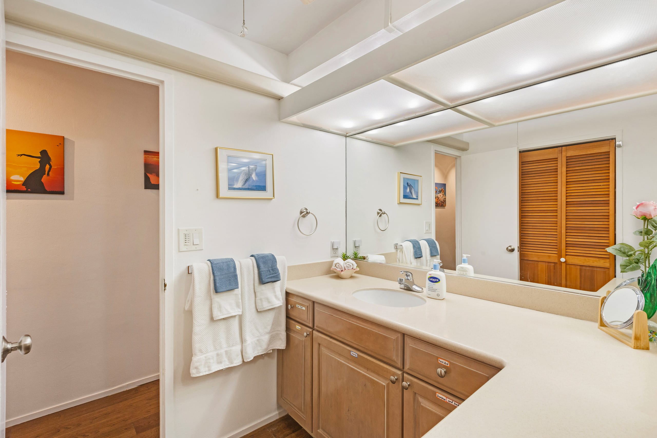Condo in Lahaina · ★4.96 · 1 bedroom · 2 beds · 1 bath - Image 16