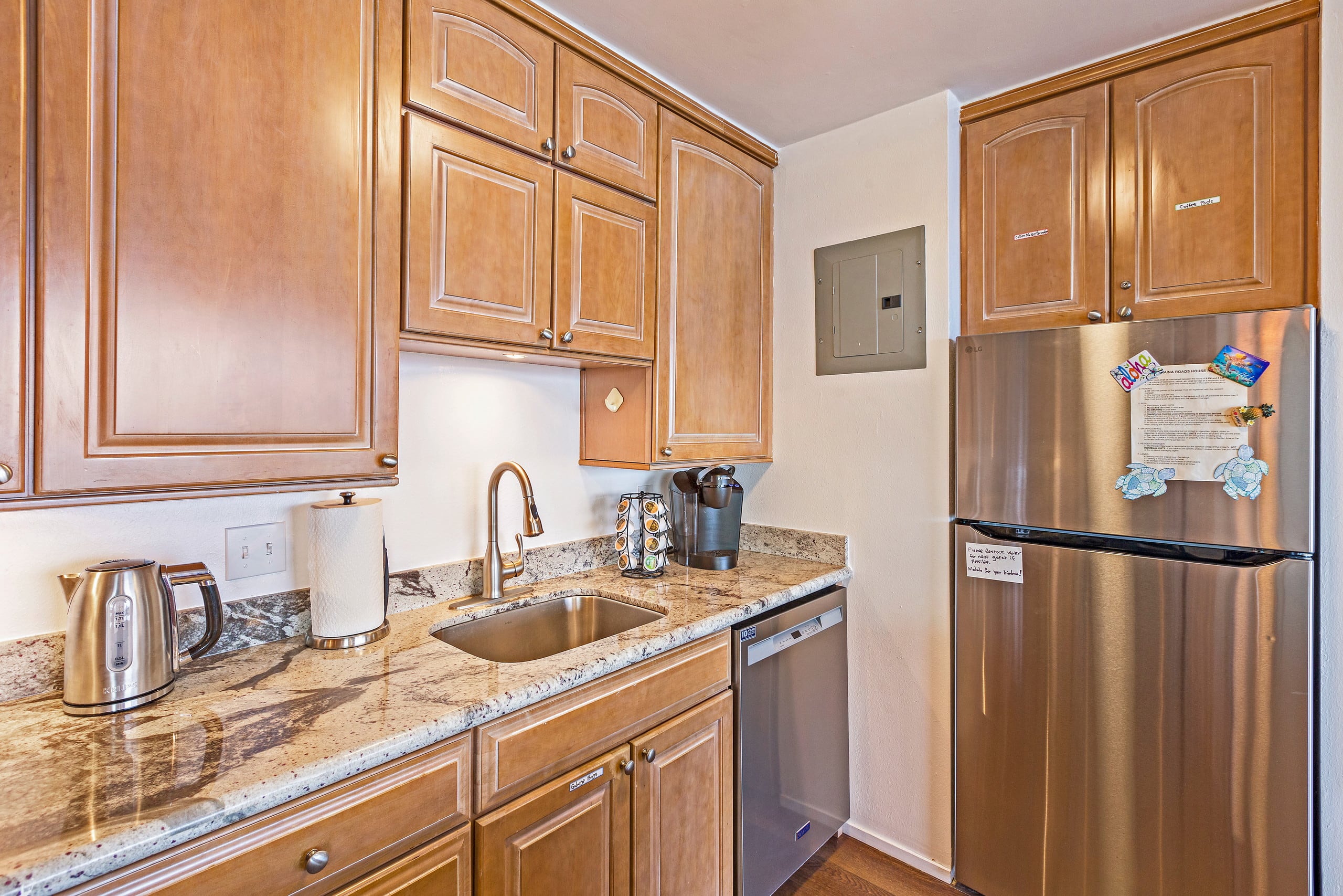 Condo in Lahaina · ★4.96 · 1 bedroom · 2 beds · 1 bath - Image 12