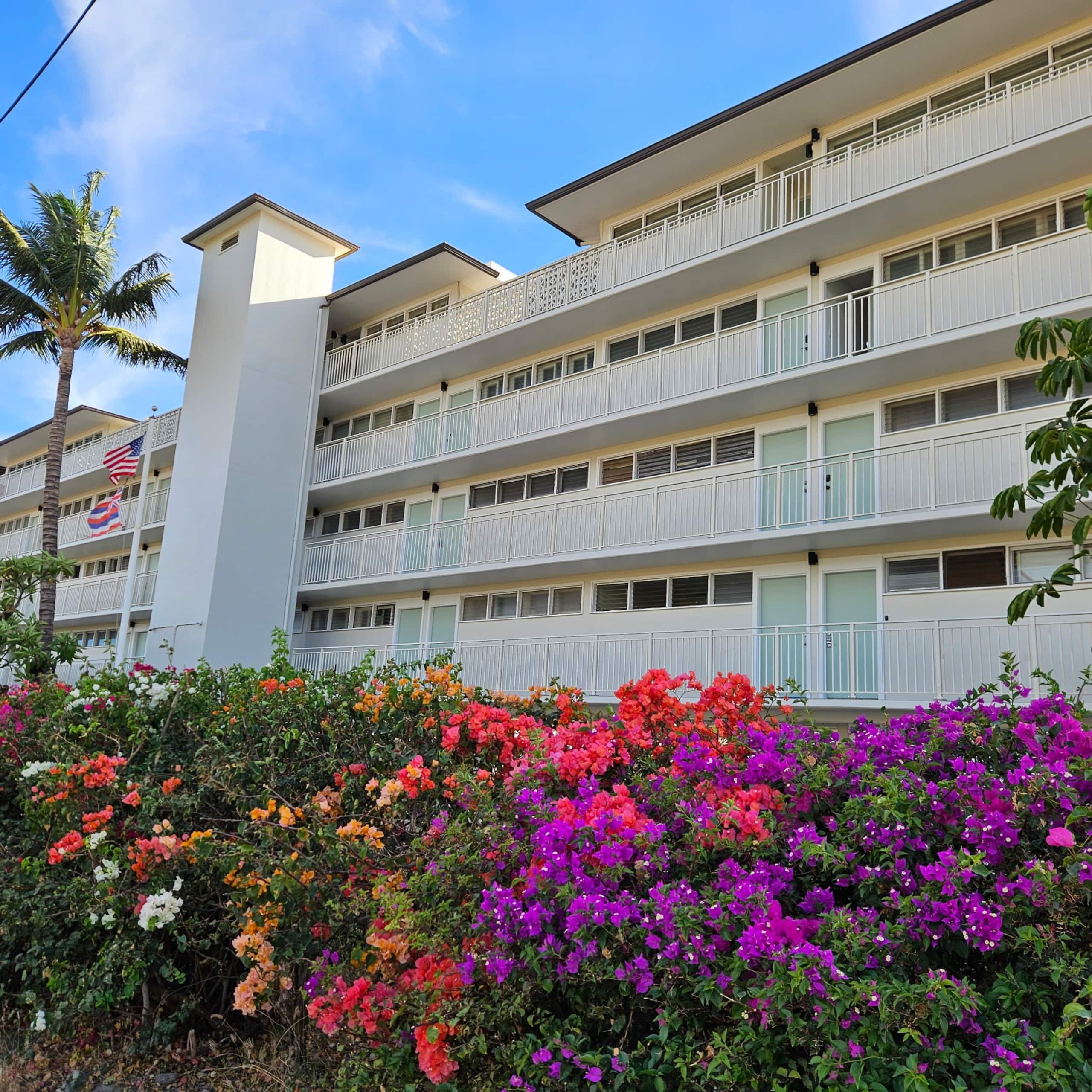 Condo in Lahaina · ★4.96 · 1 bedroom · 2 beds · 1 bath - Image 35