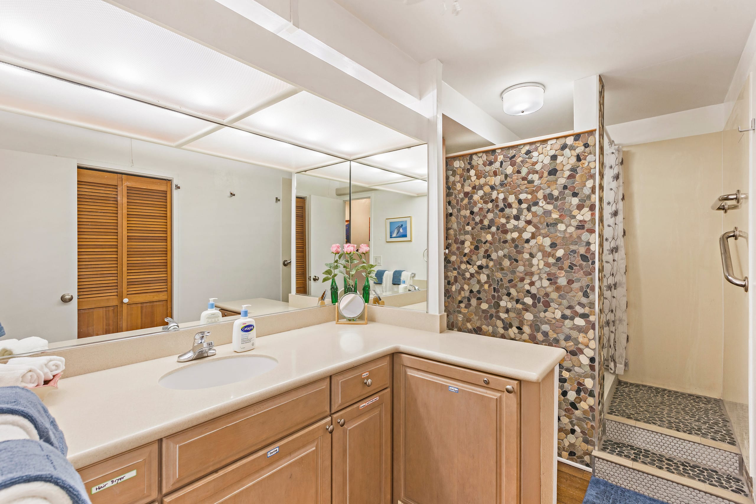 Condo in Lahaina · ★4.96 · 1 bedroom · 2 beds · 1 bath - Image 13