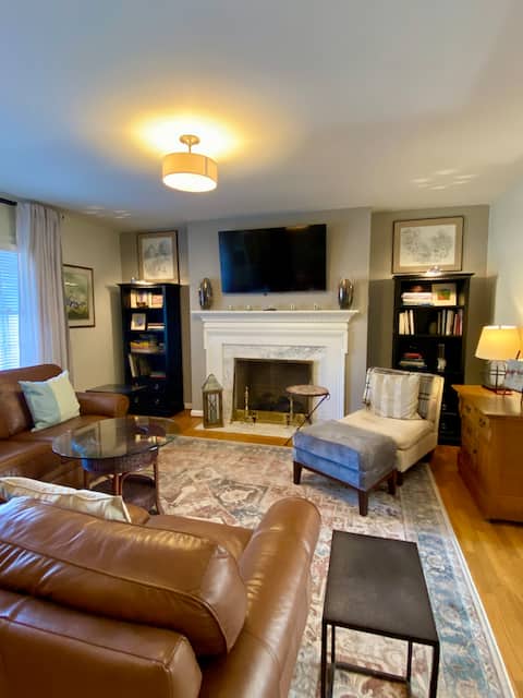 Popular Airbnb listing: Style, Comfort & Convenience for Miami Families in Oxford