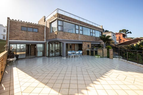 Hansmeyer Hill - Unreal Seaviews (5 Bedroom)