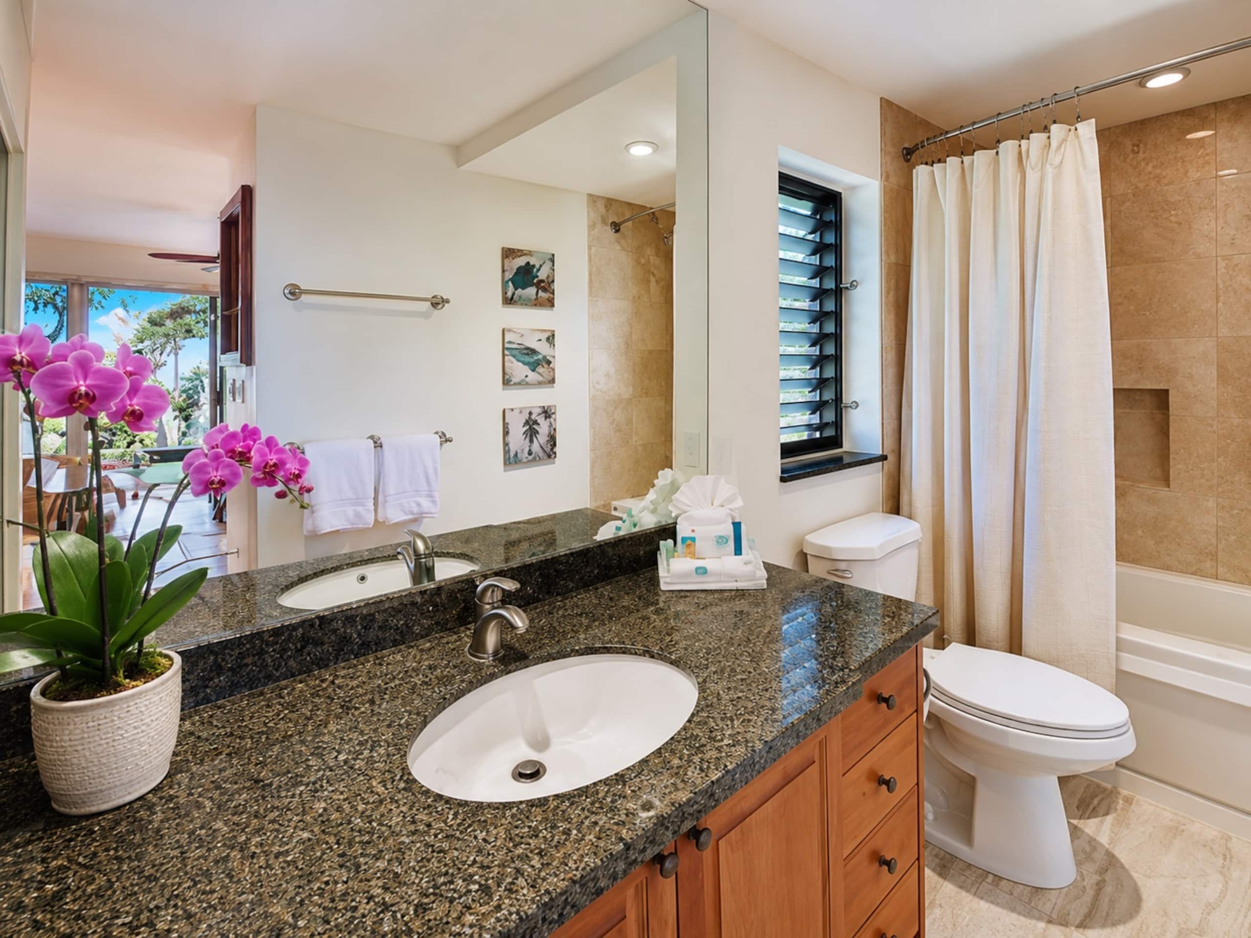Condo in Kihei · ★4.88 · 2 bedrooms · 2 beds · 2 baths - Image 14