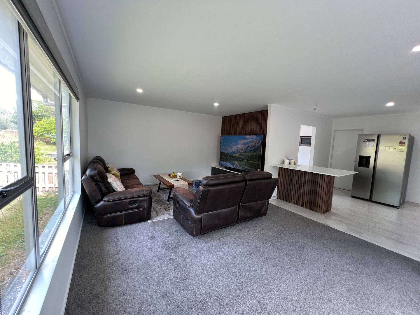 Private 1 Bedroom
With Shared Bathroom 3