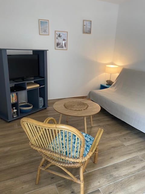 Top Airbnb: Apartment F3 in Villa Les Coccinelles à Port La Nouvelle