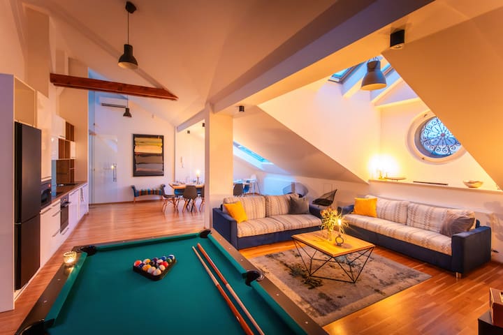 5BR+3.5BA 270m² Luxurious Central Wilson Penthouse