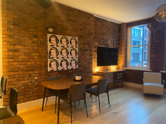 2 King beds, Central city apartment