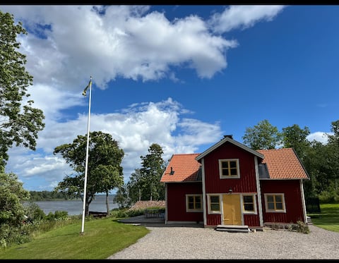 Lake house–10 min from Mariefred &1 h fr Stockholm