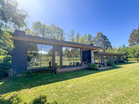 House with spectacular views of the Villarrica Volcano