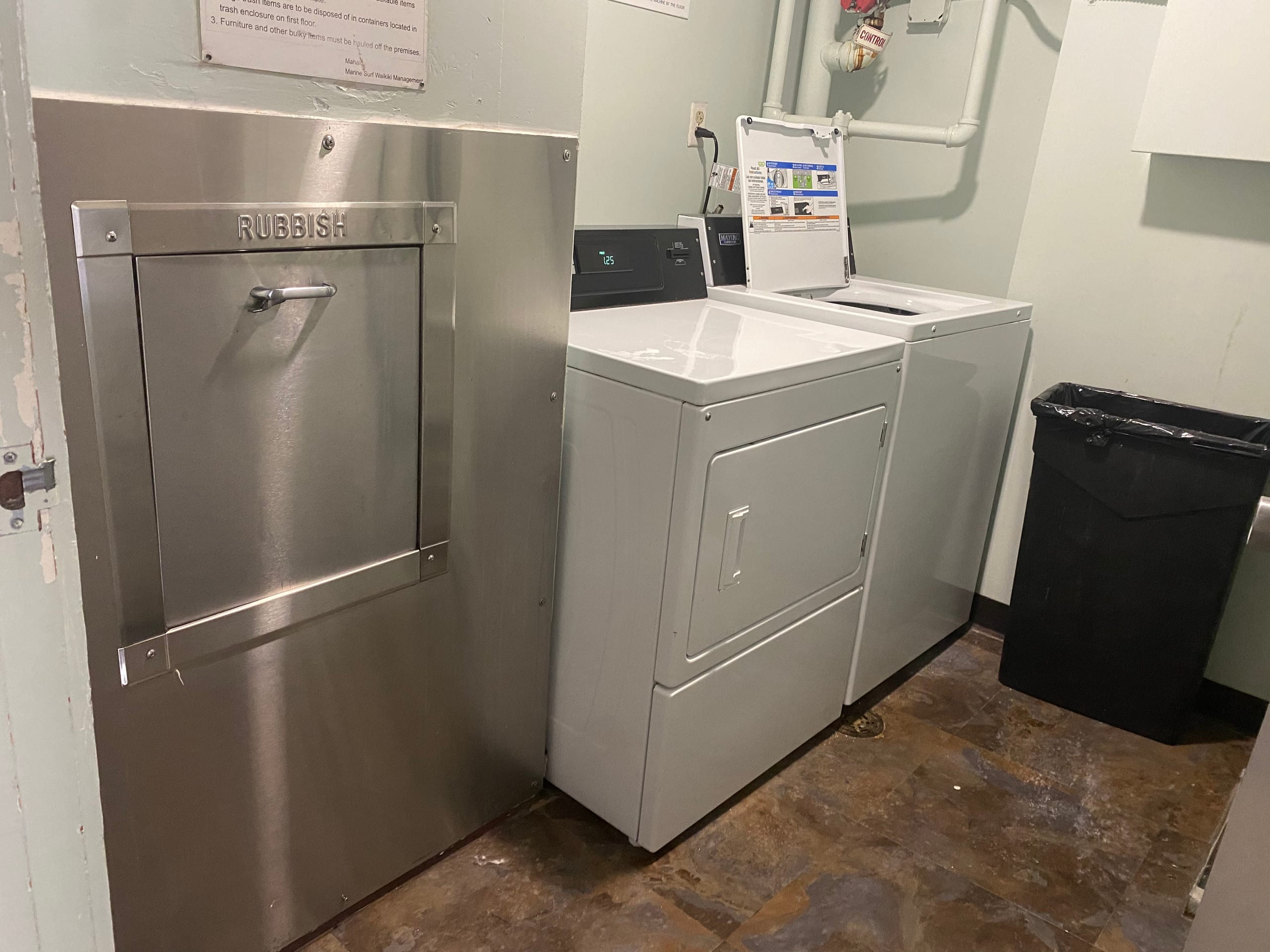 Free parking Marine Surf Comfy Central Studio - Image 10