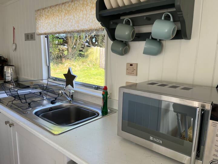 Full kitchen image 7