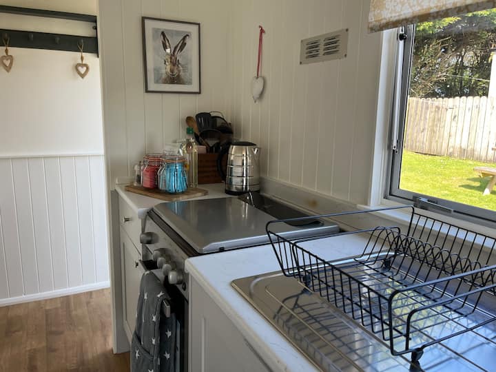 Full kitchen image 9
