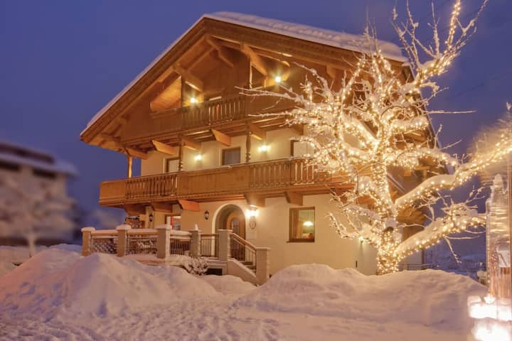 Apart Central: Best 8BR Chalet, Next to Ski Lift