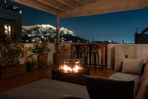 Top performing Airbnb: Acropolis stunning view studio in Plaka for 2! in Περιφέρεια Αττικής