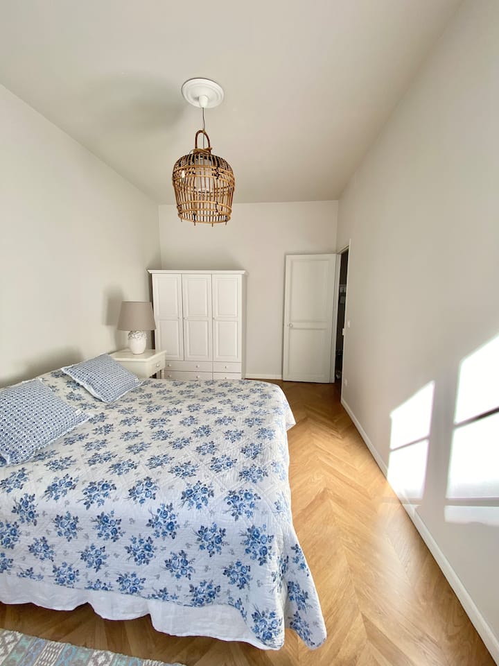 Good sleep is essential while on holiday, so we’ve chosen high-quality sprung mattresses and light, breathable materials. The bedroom wardrobe has shelves and hangers for your clothes, and an iron is also available for your convenience.