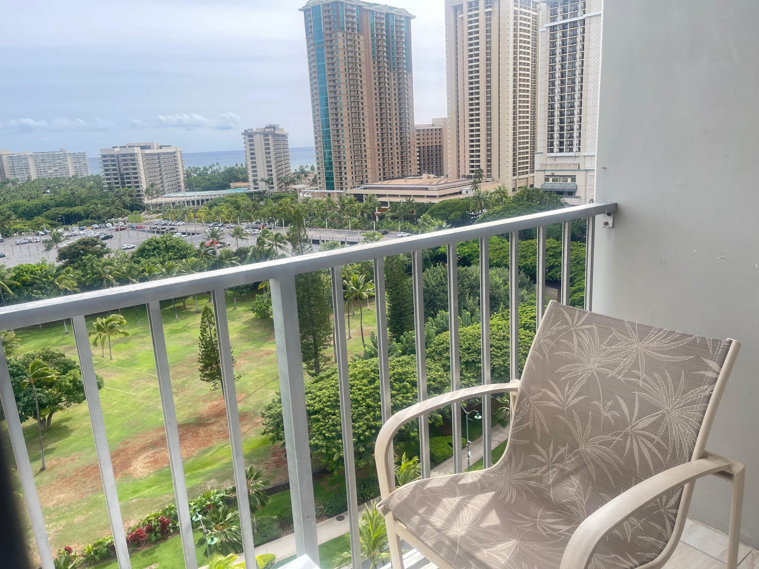 Condo in Honolulu · ★4.91 · Studio · 1 bed · 1 bath - Image 15