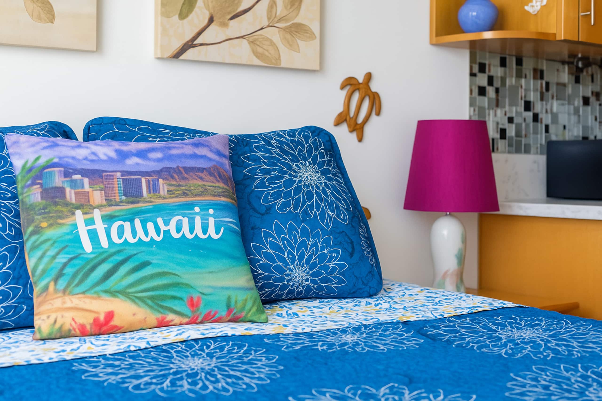 Condo in Honolulu · ★4.91 · Studio · 1 bed · 1 bath - Image 28