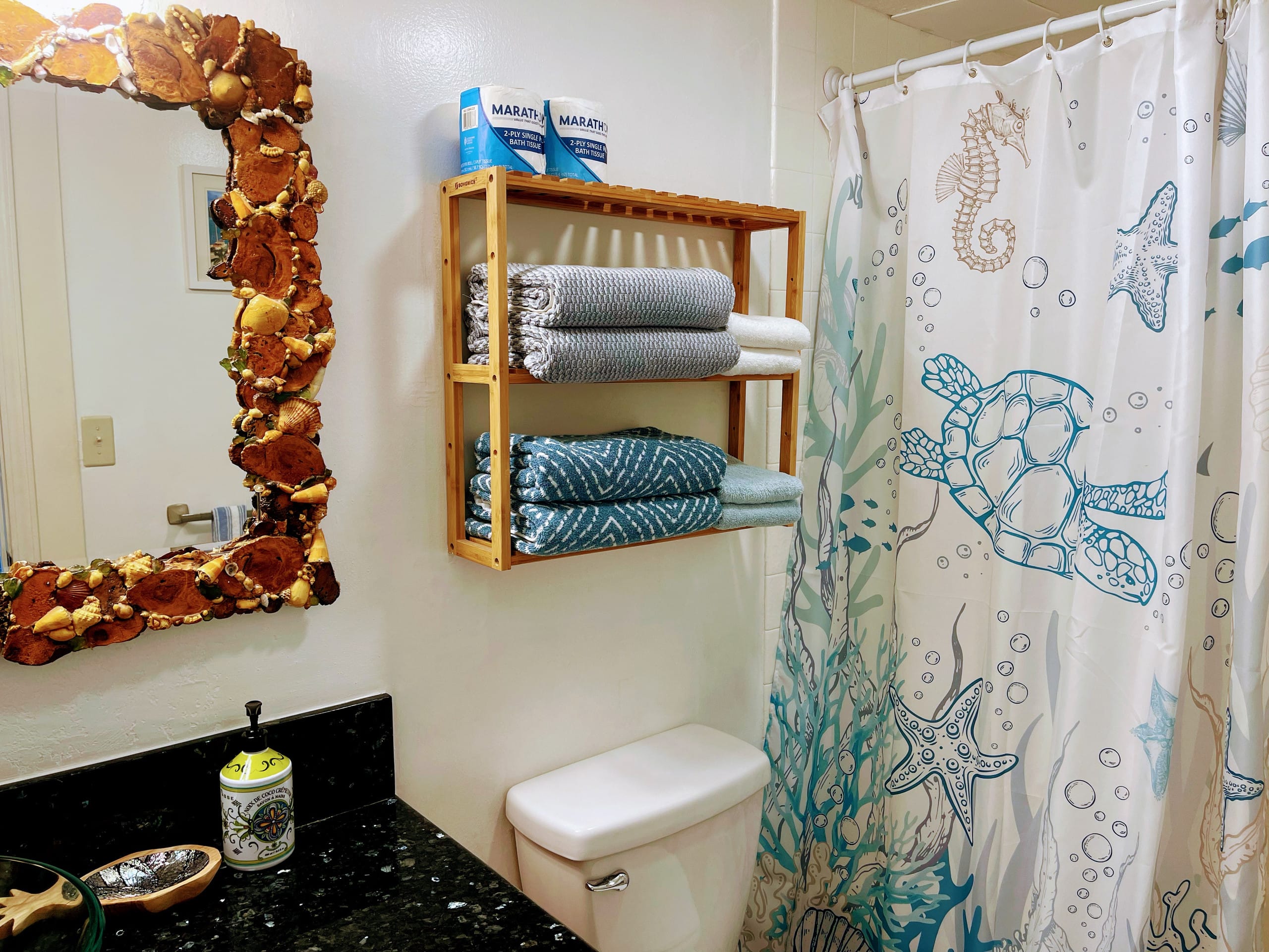 Condo in Honolulu · ★4.91 · Studio · 1 bed · 1 bath - Image 11