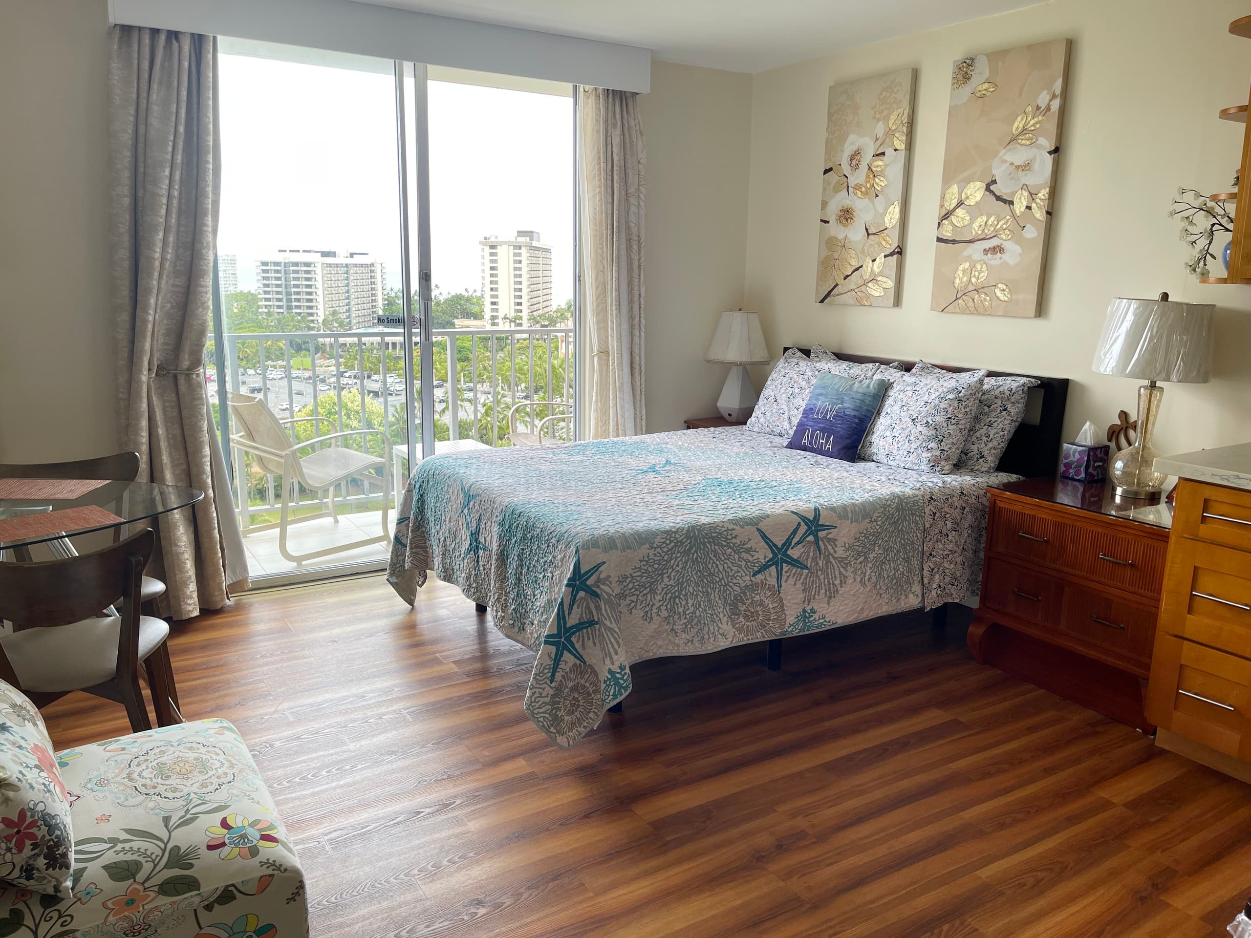 Condo in Honolulu · ★4.91 · Studio · 1 bed · 1 bath - Image 36