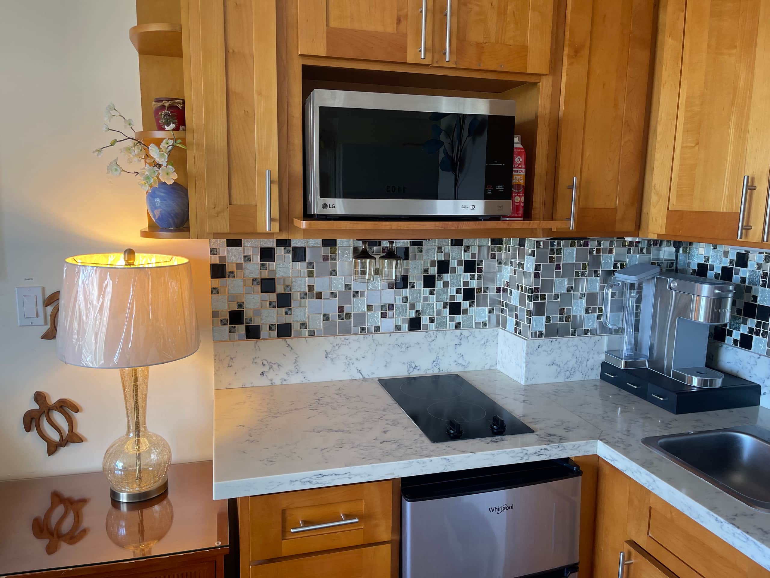 Condo in Honolulu · ★4.91 · Studio · 1 bed · 1 bath - Image 7