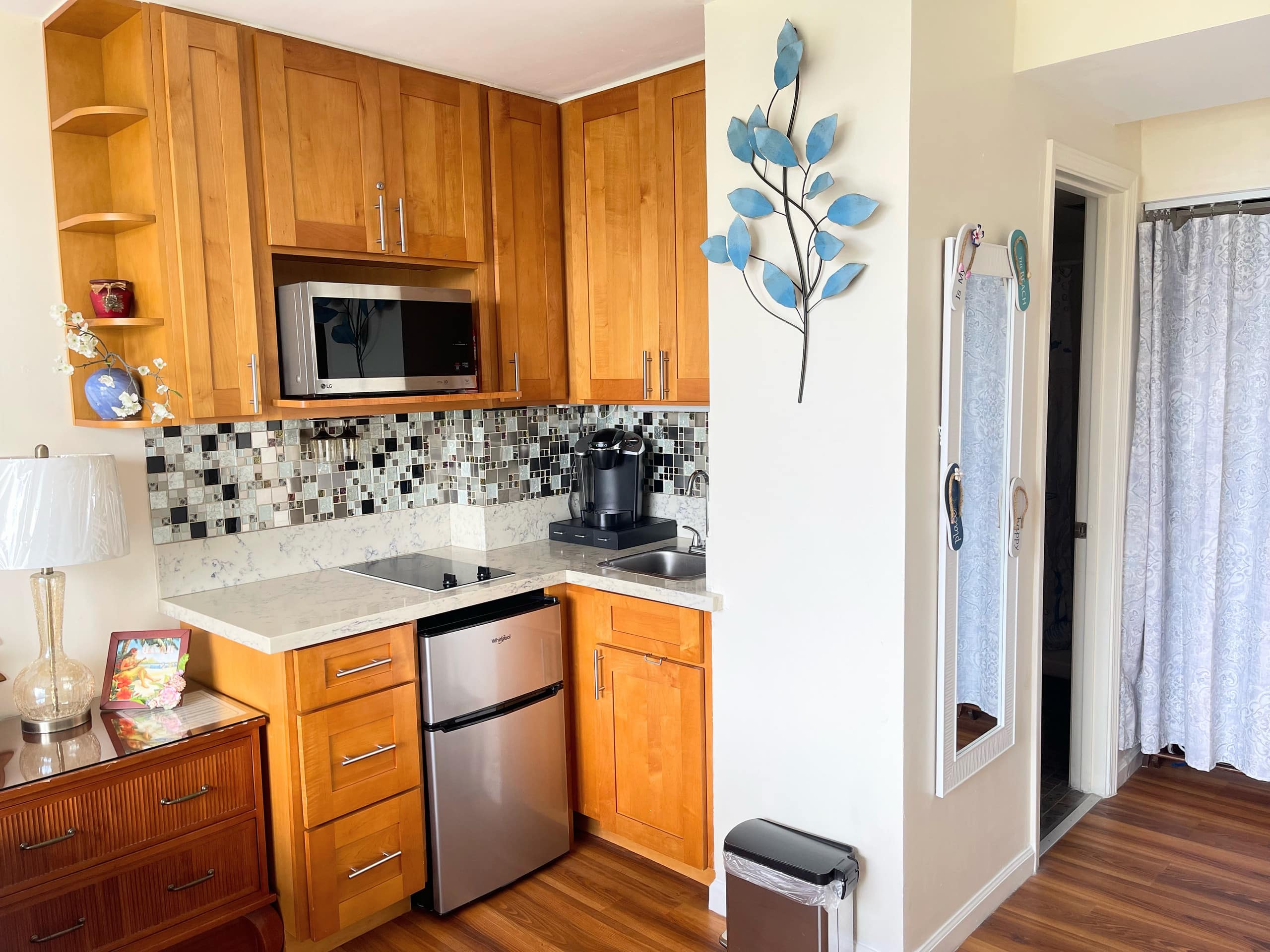 Condo in Honolulu · ★4.91 · Studio · 1 bed · 1 bath - Image 41