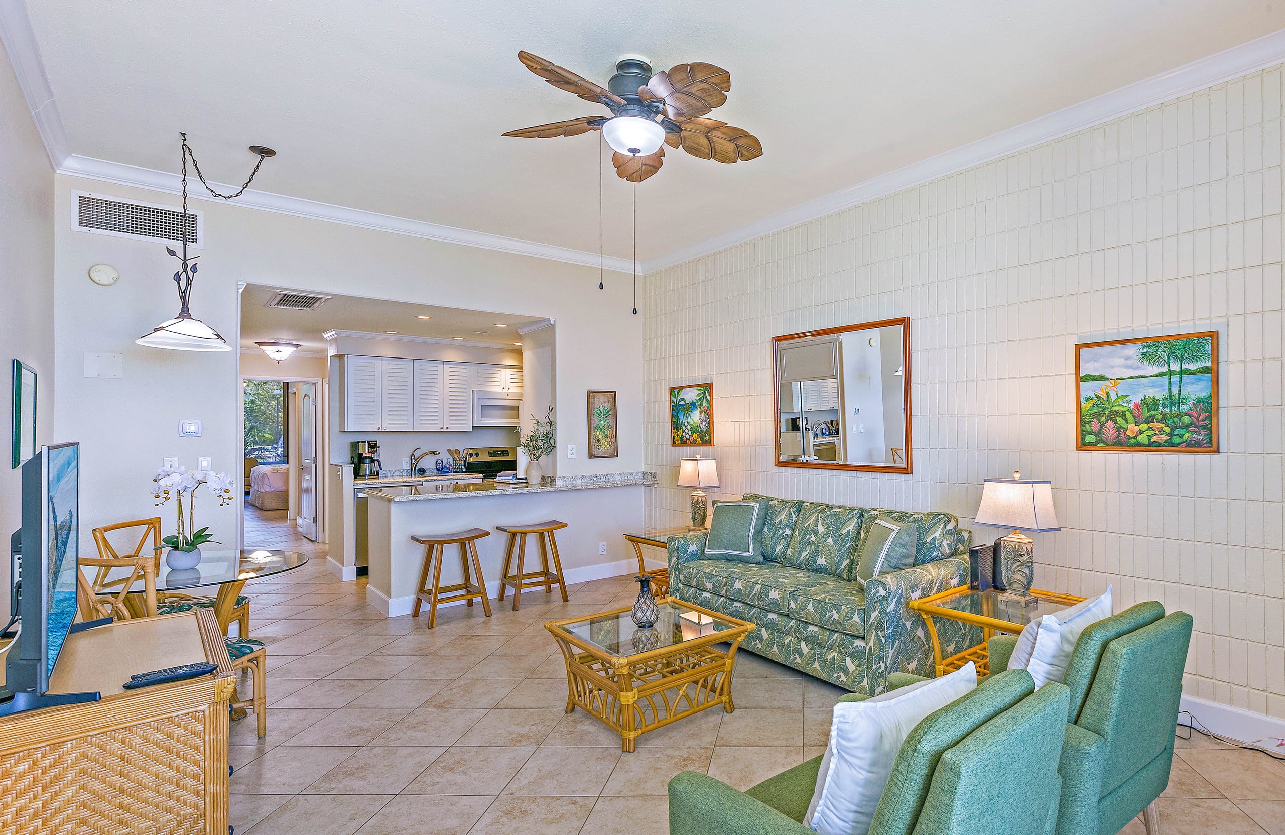 Condo in Lahaina · ★4.9 · 1 bedroom · 2 beds · 1 bath - Image 4