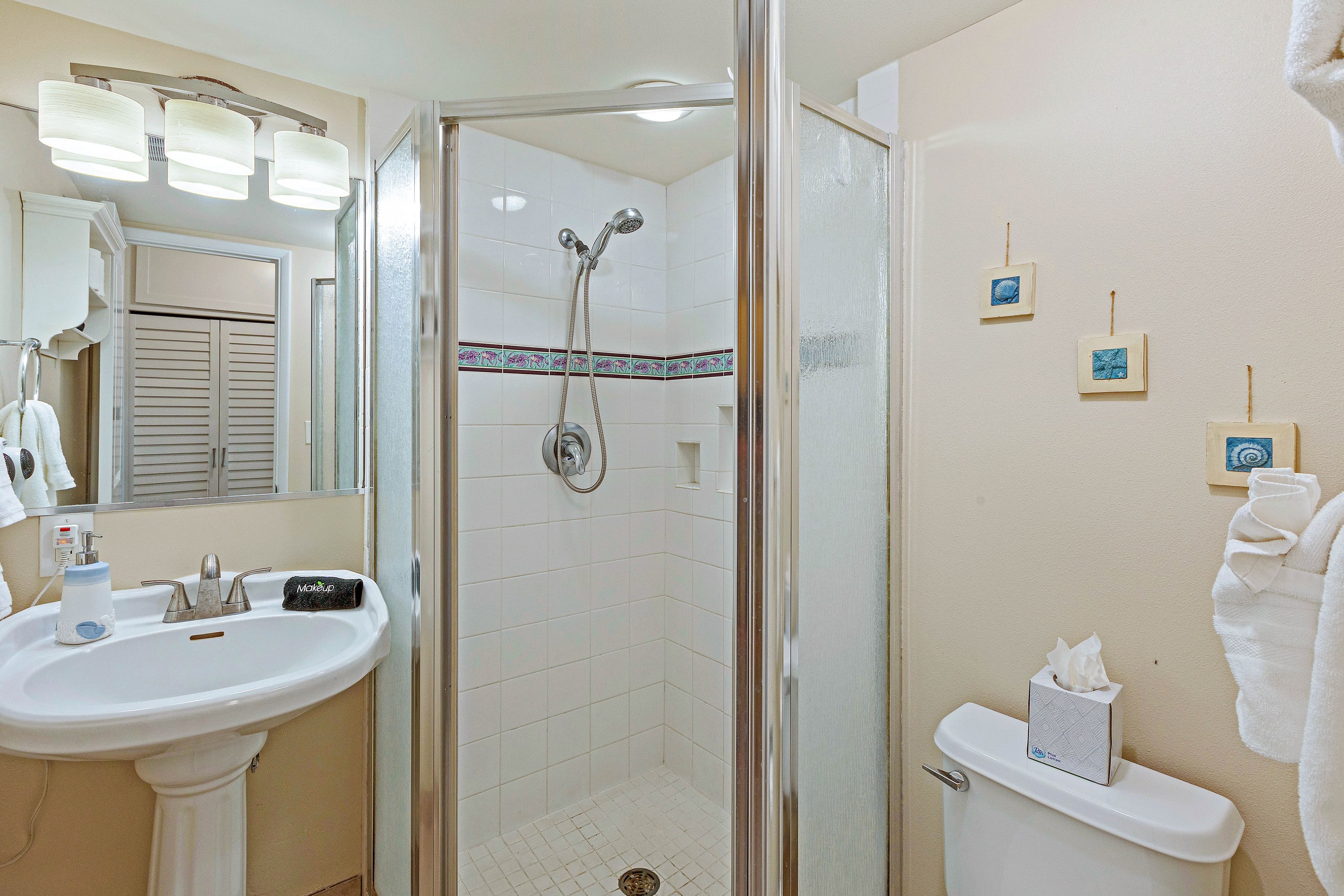 Condo in Lahaina · ★4.9 · 1 bedroom · 2 beds · 1 bath - Image 21