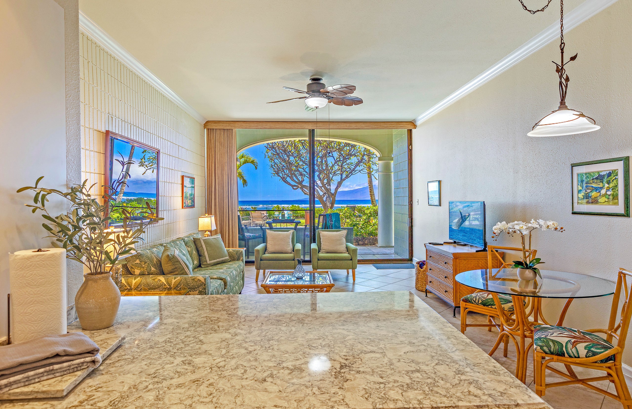 Condo in Lahaina · ★4.9 · 1 bedroom · 2 beds · 1 bath - Image 1