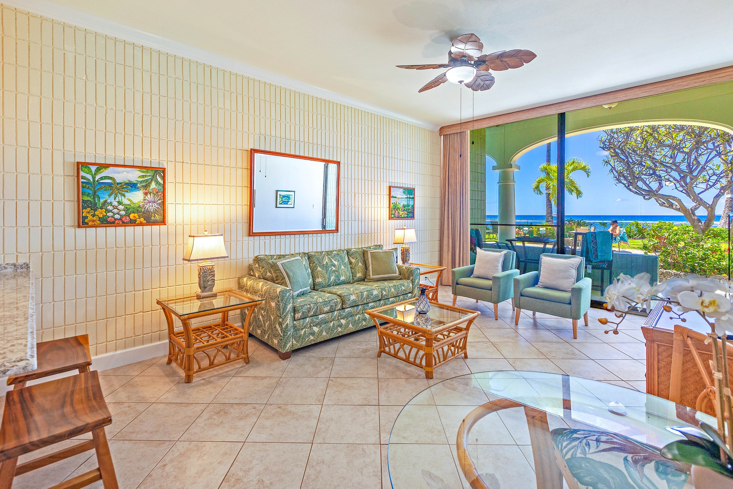 Condo in Lahaina · ★4.9 · 1 bedroom · 2 beds · 1 bath - Image 5