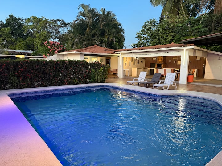 Beautiful Country House with Pool 5 Bedrooms