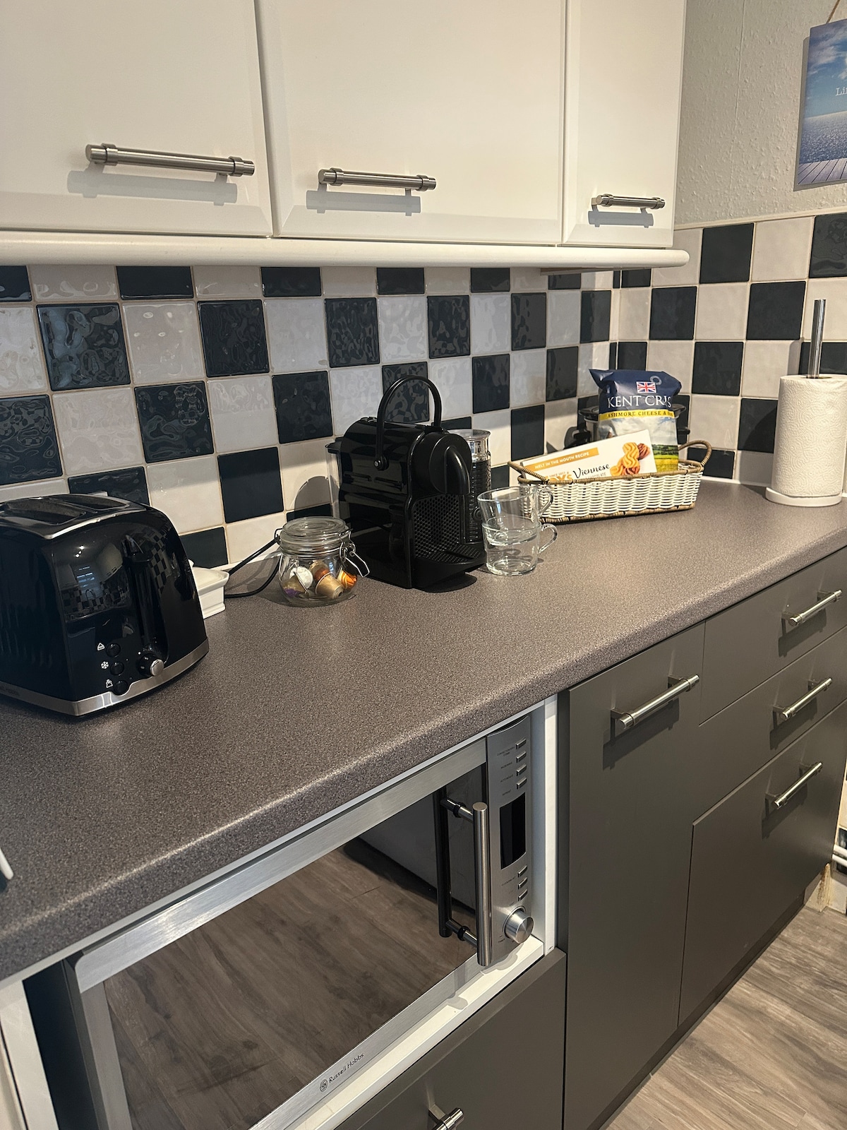 Top Airbnb: Broadstairs Annexe with deck overlooking garden in Broadstairs And St. Peters