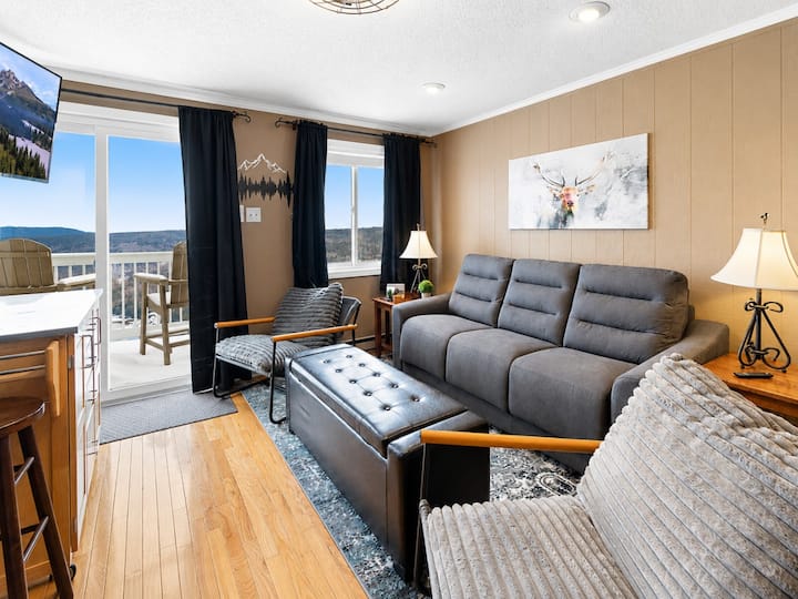 Ski-in/ski-out, Mtn View Balcony, Village Walk - Snowshoe, WV
