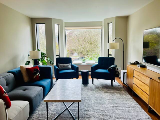 Kitsilano house steps away from Ocean