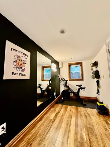 * * 2-bedrooms, GYM, washer/dryer, outdoor space!*