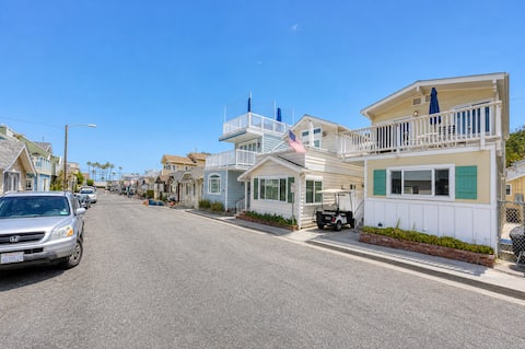 324D: Well-appointed Two Story Home + Great Deck