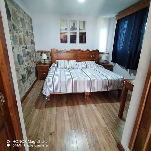 El Mirador, Suite