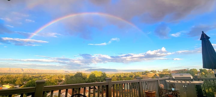 Fabulous View! Perfect 2 Chillax & Play - Grand Junction, CO