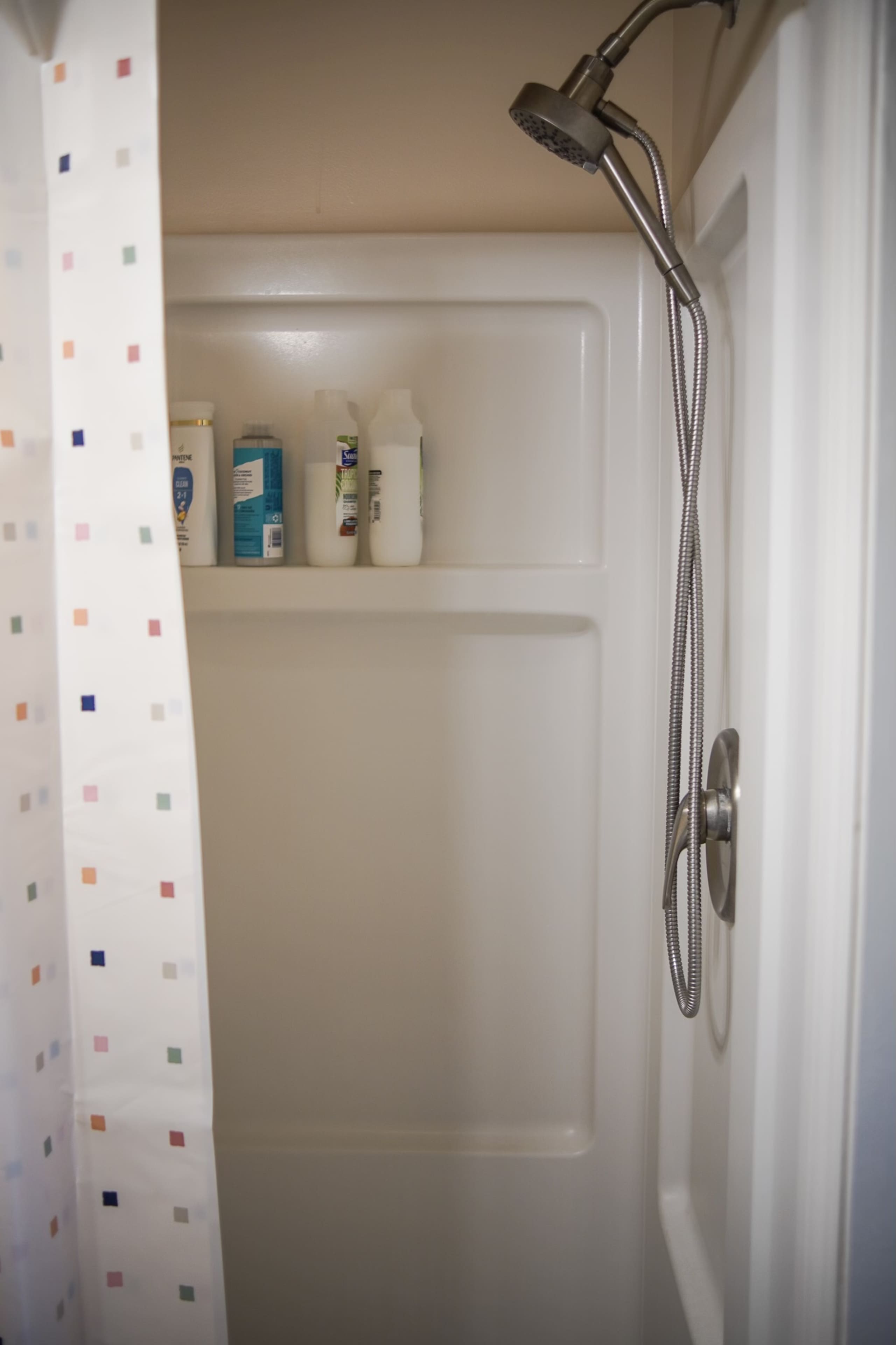Last-Minute Deal! Central, Clean & Cozy Stay - Photo 25