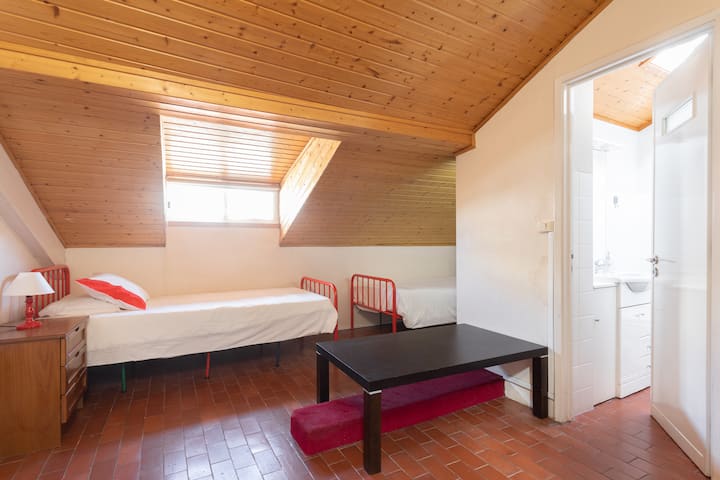 Dhoma 3 (Dhoma e papafingos )