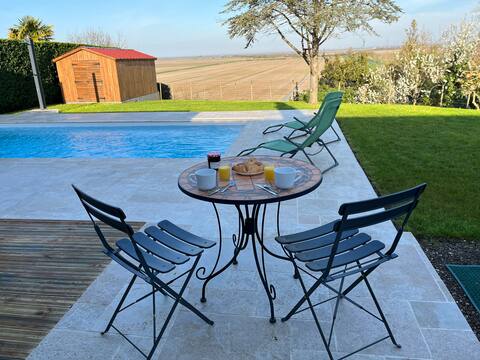 Great view, near beach, pool, games room
