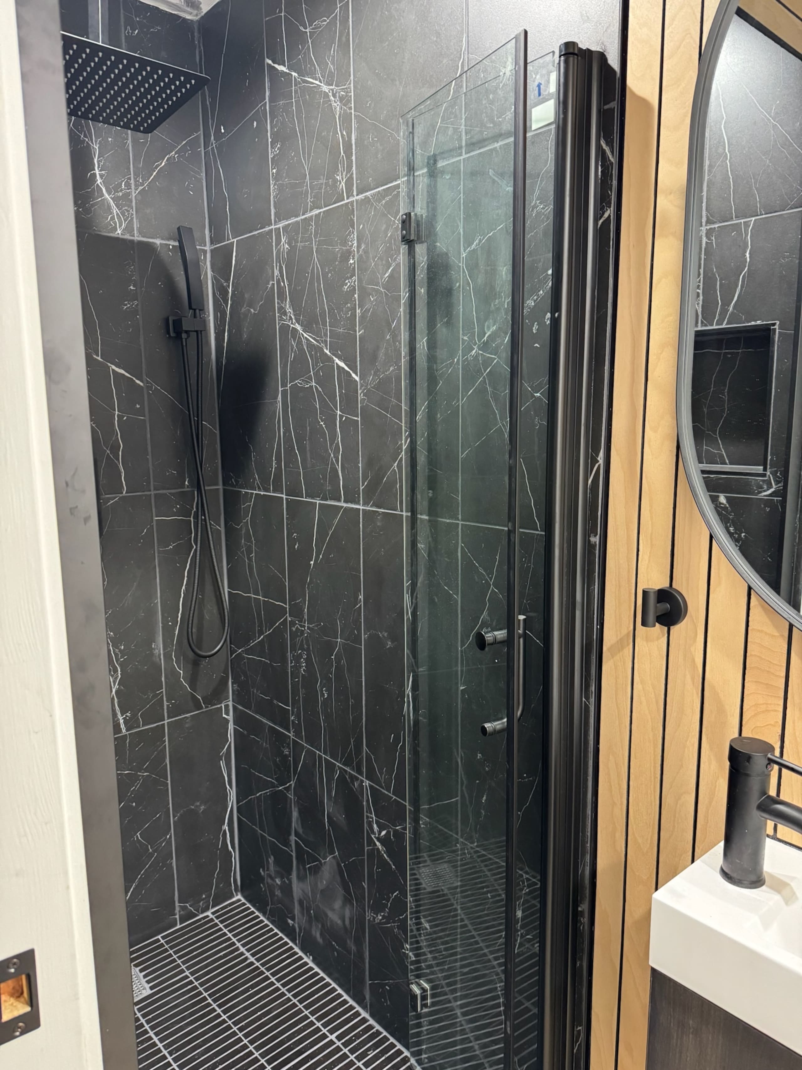 Guesthouse in South San Francisco · ★4.92 · 2 bedrooms · 3 beds · 2 private baths - Image 15