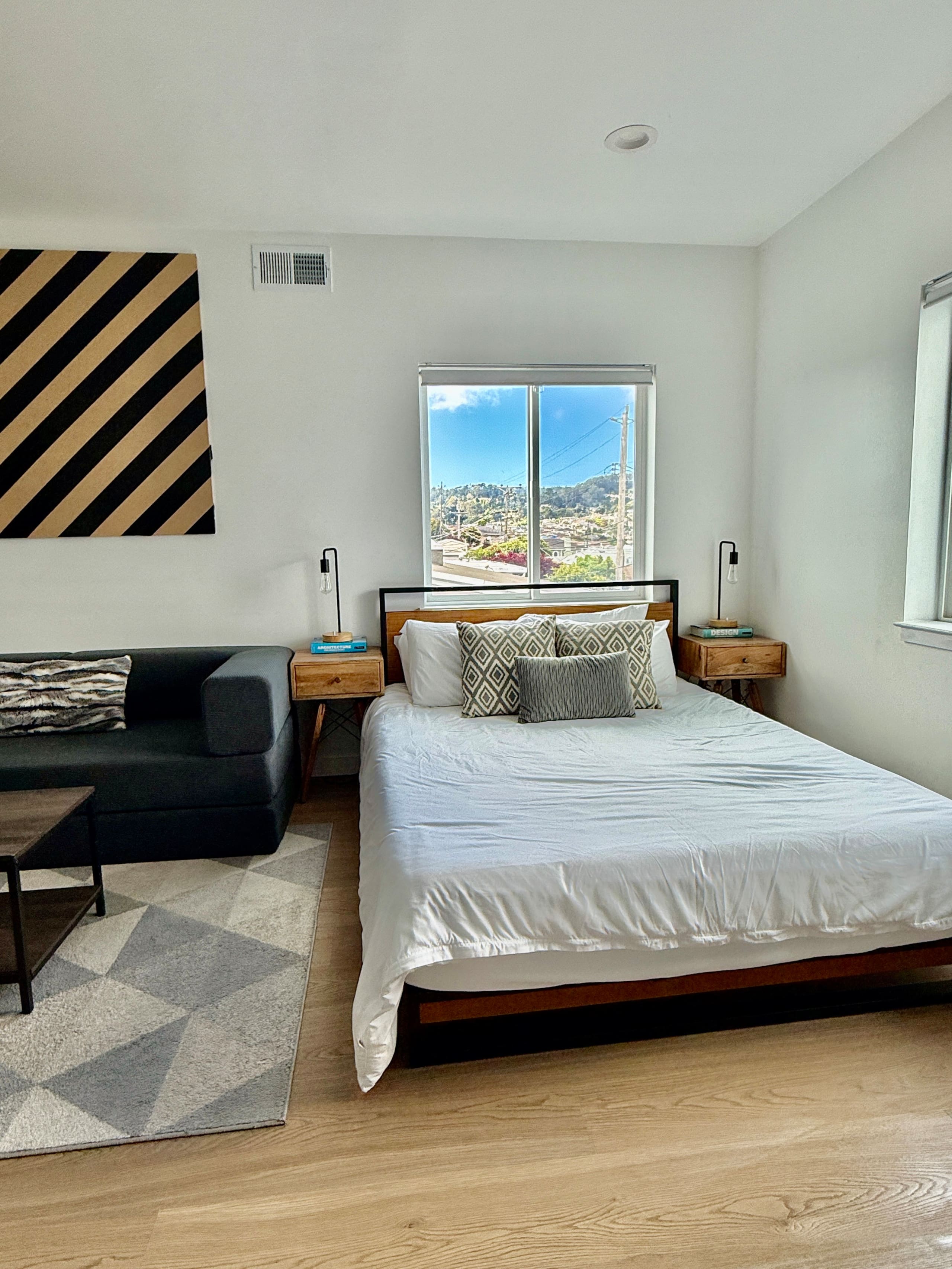Guesthouse in South San Francisco · ★4.92 · 2 bedrooms · 3 beds · 2 private baths - Image 10