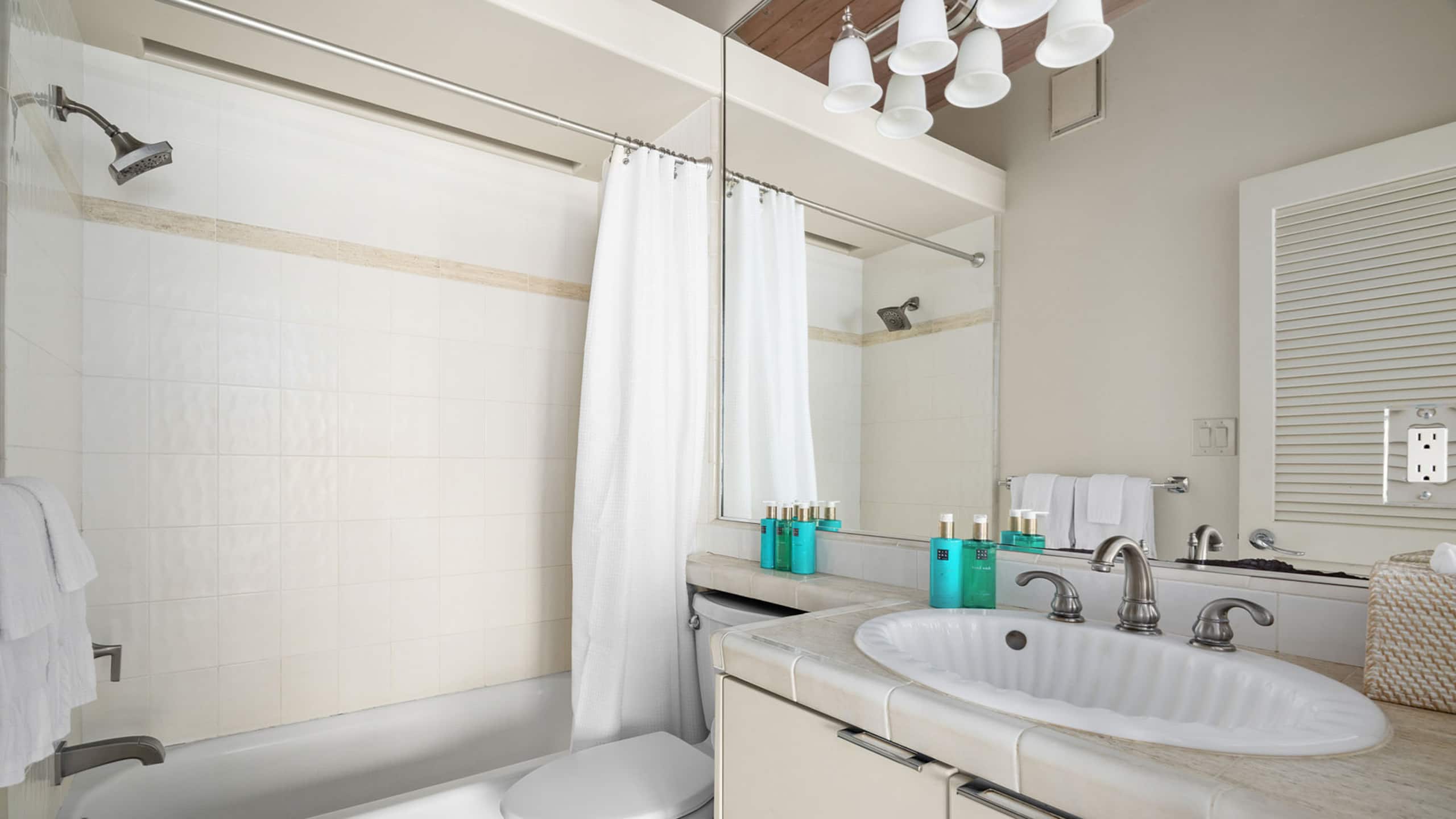 Home in Koloa · ★4.5 · 2 bedrooms · 2 beds · 2 baths - Image 16