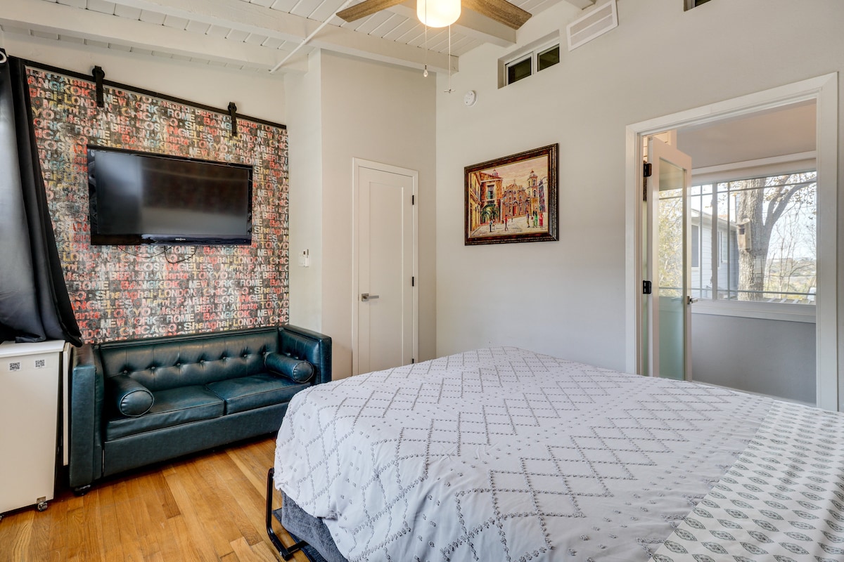 Mid-Century ATX Studio Near SoCo & Downtown