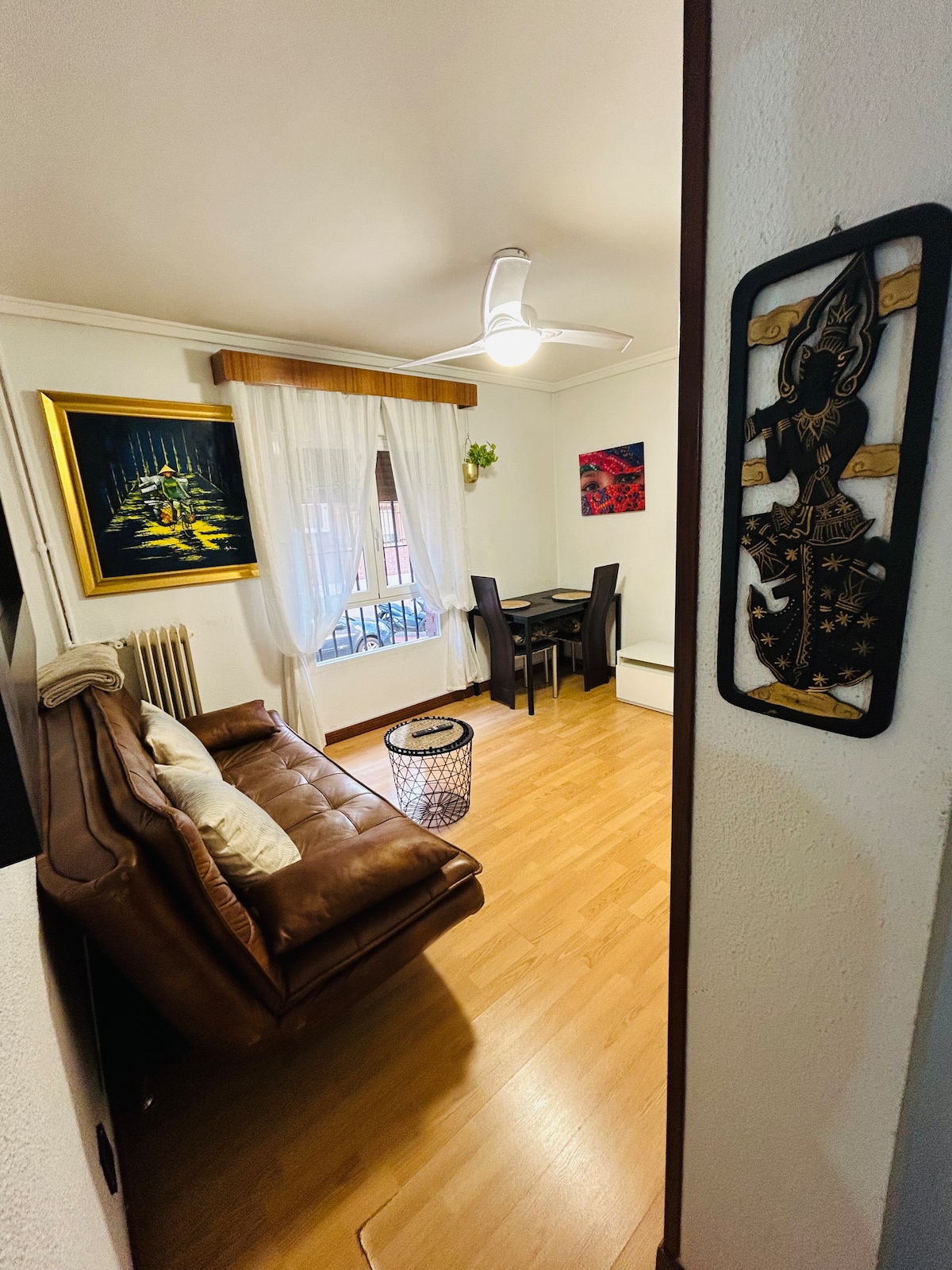 Airbnb performant: Apartment next to Alcalá Street à Ciudad Lineal