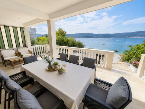 House Slatine - only few steps from the sea