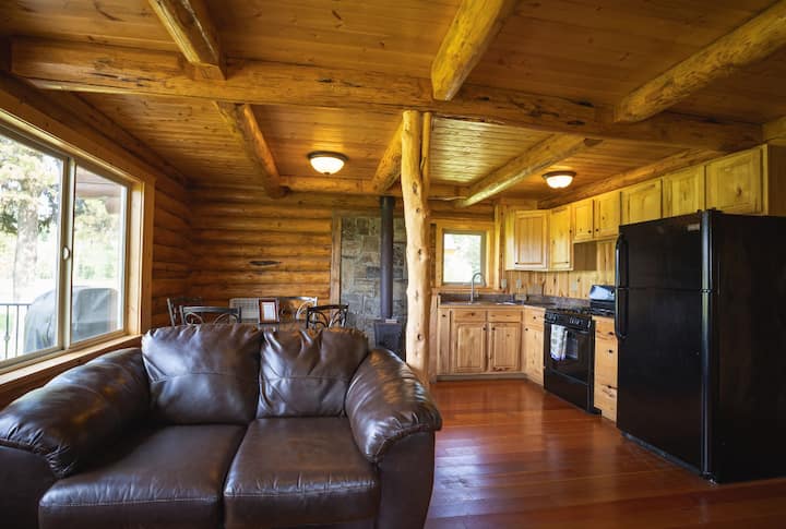 Caribou Cabin Near Glacier National Park - Glacier National Park